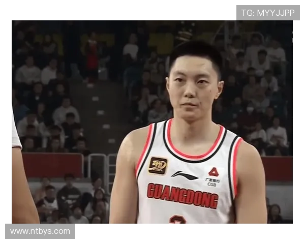 胡明轩全能表现引领球队逆境反弹展现青年核心担当与无限潜力 胡明轩全能表现引领球队逆境反弹展现青年核心担当与无限潜力