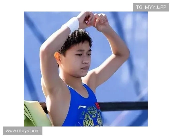 跳水运动的魅力与挑战:探索技术、心理与训练背后的故事 跳水运动的魅力与挑战:探索技术、心理与训练背后的故事