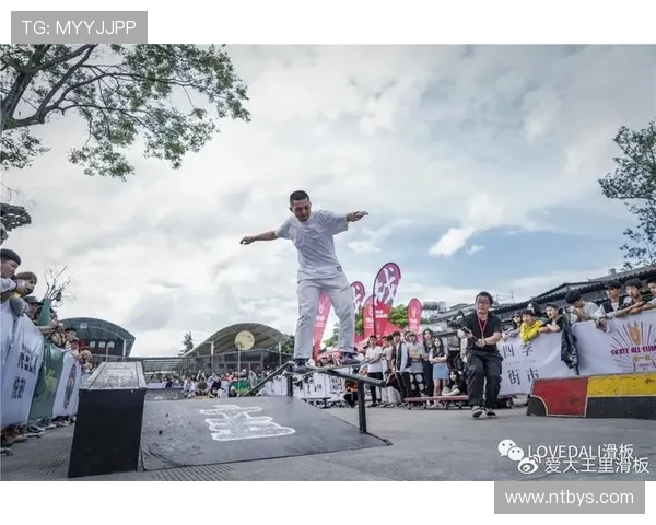 重庆滑板队在世界街舞大赛中的个人能力展现与精彩点评分析