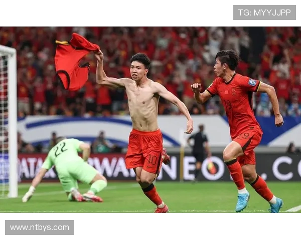 中国足球旗帜孙继海的拼搏精神与辉煌历程全面回顾